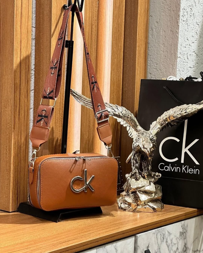 Logolu Kamera Kadın Çanta