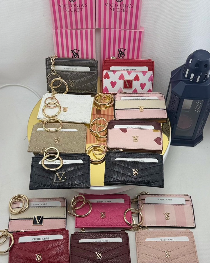 Zarif Logolu Kadın Kartlık